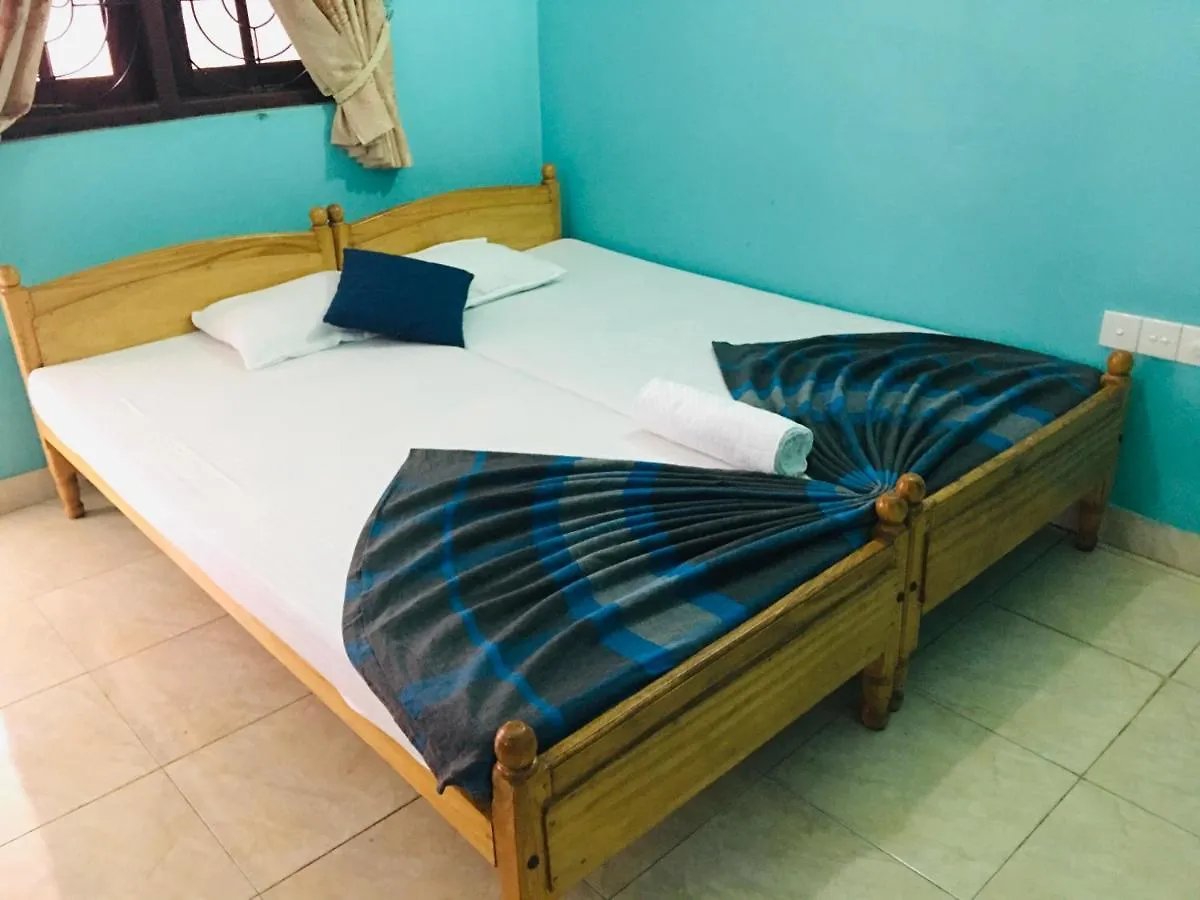 White House Apartment Negombo Homestay